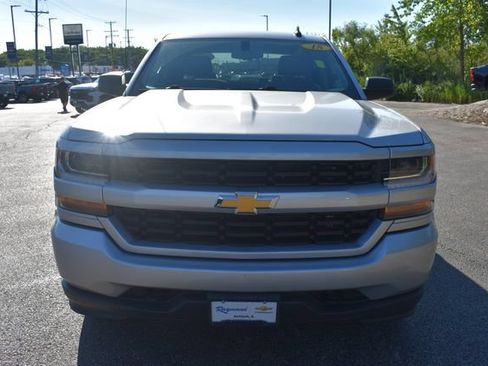 Used 2018 Chevrolet Silverado 1500 Custom w/ Custom Value Package AWD/4WD image 8