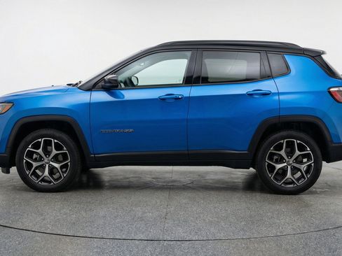 Used 2025 Jeep Compass Limited AWD/4WD image 5