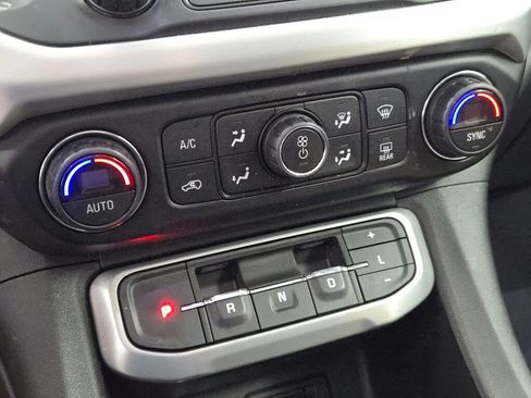 Used 2020 GMC Acadia SLT w/ Trailering Package image 31