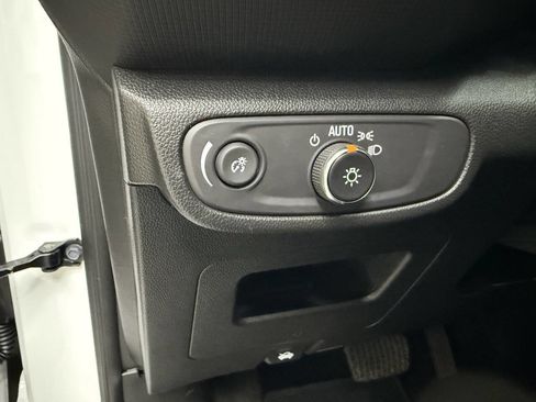 Used 2023 Chevrolet TrailBlazer LS image 26