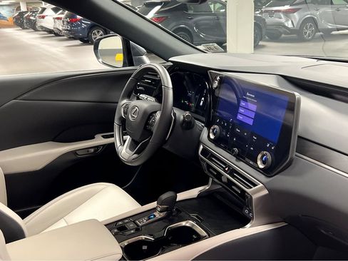 Certified 2026 Lexus RX 350h AWD/4WD image 33