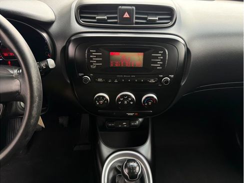 Used 2016 Kia Soul FWD image 17