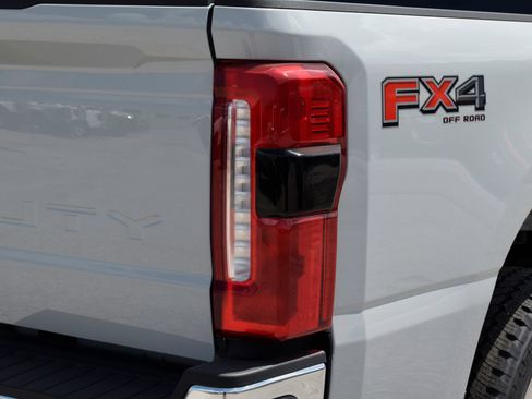 New 2026 Ford F250 Lariat w/ Chrome Package AWD/4WD image 19