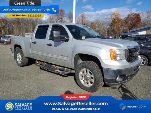 Used 2011 GMC Sierra 2500 SLE w/ SLE Preferred Package AWD/4WD image 5