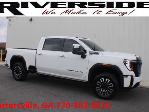 Certified 2025 GMC Sierra 2500 Denali Ultimate w/ Max Trailering Package image 1