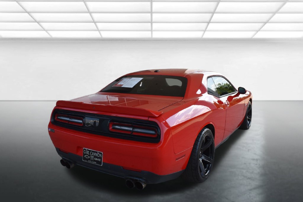 Used 2019 Dodge Challenger R/T RWD image 6