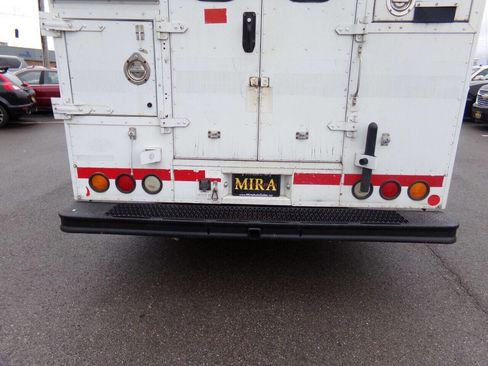 Used 2007 GMC Savana 3500 image 41