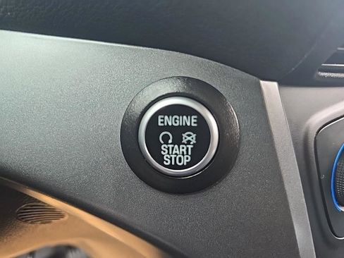 Used 2019 Ford Escape SEL image 17