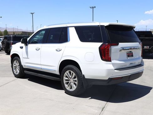 Used 2021 GMC Yukon SLT w/ SLT Premium Package AWD/4WD image 4
