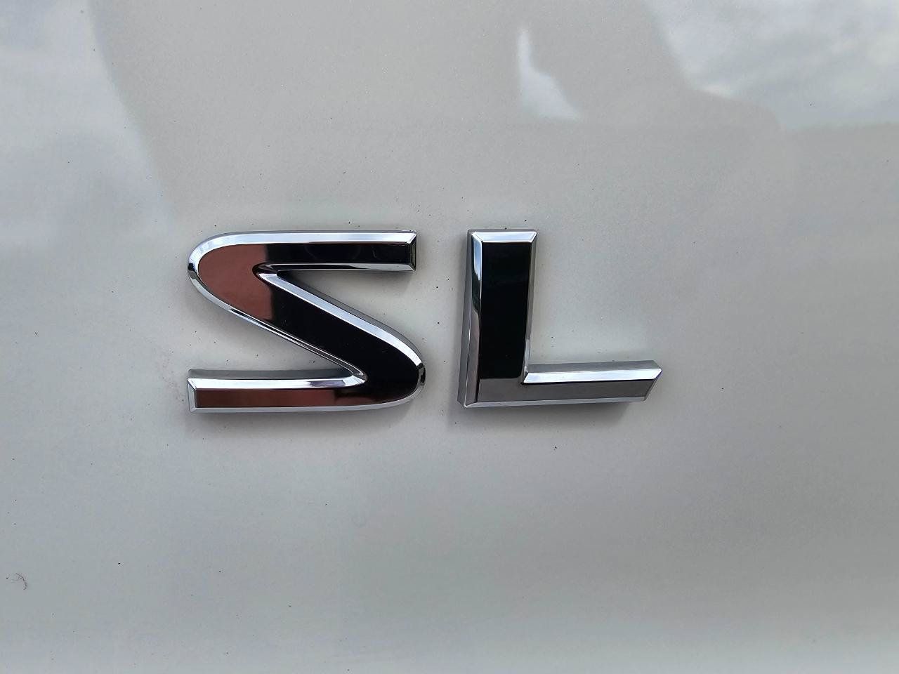 Used 2017 Nissan Juke SL FWD image 15