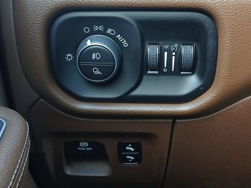 Used 2021 RAM 1500 Laramie w/ Laramie Southwest Edition AWD/4WD image 12