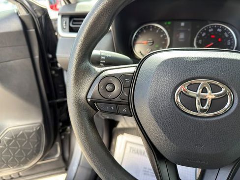 Used 2022 Toyota RAV4 XLE image 30