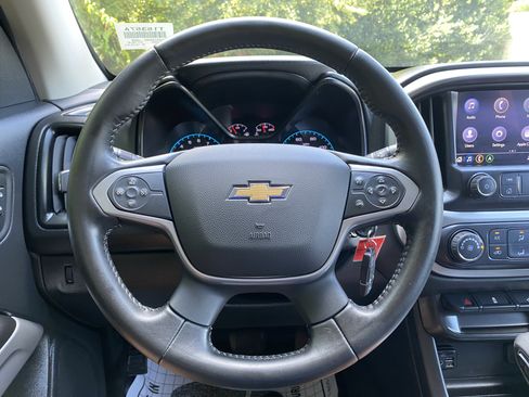 Used 2022 Chevrolet Colorado LT w/ LT Convenience Package RWD image 18