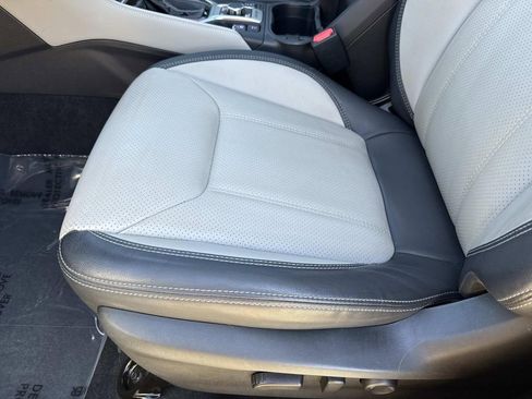 Used 2022 Subaru Forester Limited w/ Popular Package #3 image 26