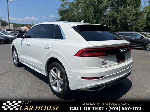 Used 2021 Audi Q8 Premium image 9