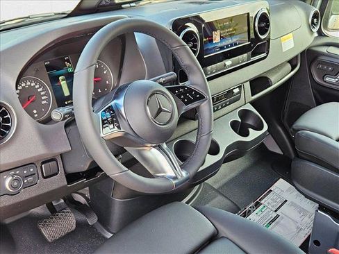 New 2025 Mercedes-Benz Sprinter 2500 image 3