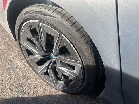 Used 2024 BMW 740i xDrive image 8