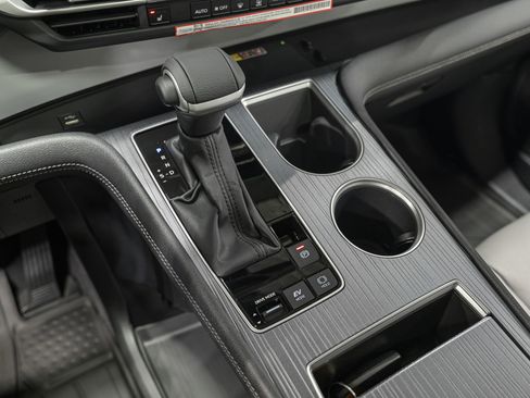 Used 2026 Toyota Sienna XLE image 23