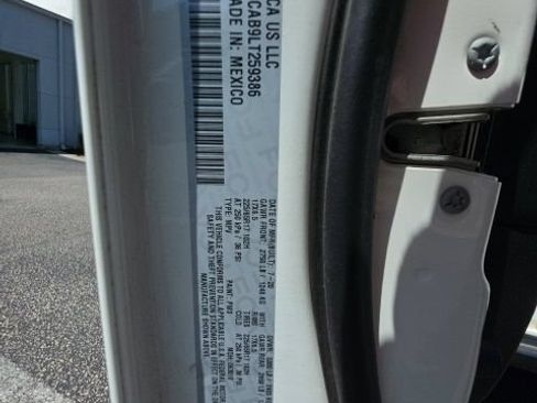 Used 2020 Dodge Journey SE FWD image 17