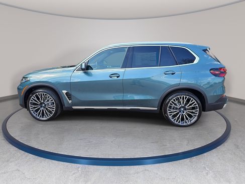 New 2026 BMW X5 xDrive40i w/ Climate Comfort Package AWD/4WD image 8