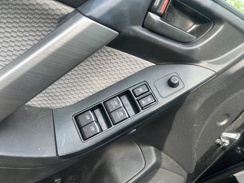 Used 2018 Subaru Forester 2.5i Premium w/ All-Weather Package AWD/4WD image 18