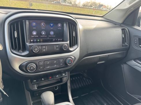 Used 2022 Chevrolet Colorado LT w/ Fleet Safety Package RWD image 11