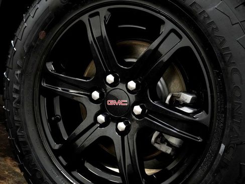 Used 2022 GMC Acadia AT4 w/ LPO, Floor Liner Package image 12