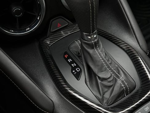 Used 2018 Chevrolet Camaro SS RWD image 27