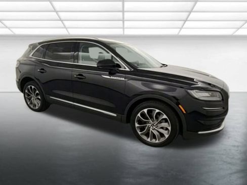 Used 2022 Lincoln Nautilus Reserve w/ Luxury Package image 9