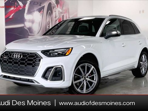 Used 2024 Audi SQ5 Premium Plus w/ Premium Plus Package image 1