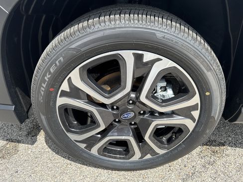 New 2026 Subaru Ascent Limited AWD/4WD image 9