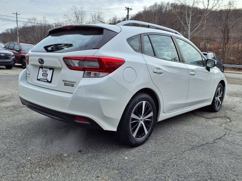 Certified 2022 Subaru Impreza Premium w/ Popular Package #2 image 3