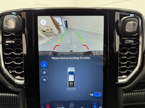 Used 2025 Ford Ranger XLT w/ Trailer Tow Package image 18