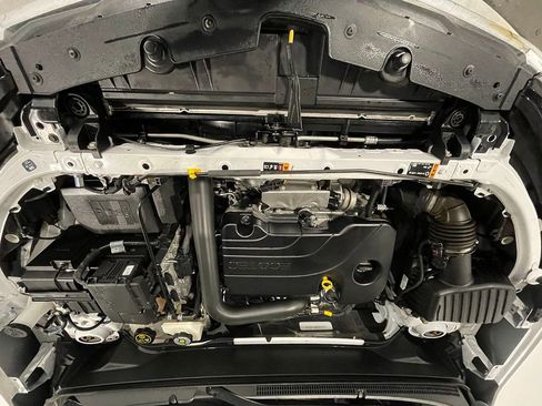 Used 2023 Chevrolet Equinox LS image 37