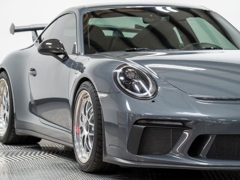 Used 2018 Porsche 911 GT3 image 2