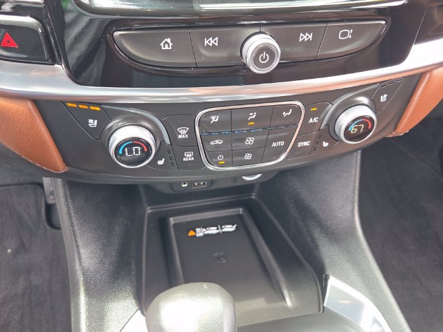 Used 2021 Chevrolet Traverse High Country FWD image 22