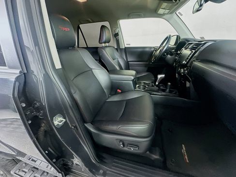 Used 2024 Toyota 4Runner TRD Off-Road Premium image 30