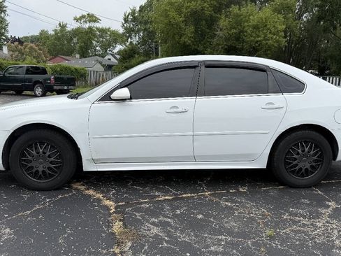 Used 2013 Chevrolet Impala LS FWD image 4