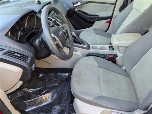 Used 2014 Ford Focus SE image 15