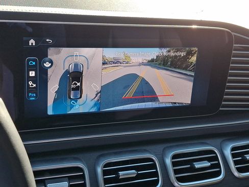 Certified 2025 Mercedes-Benz GLS 450 4MATIC image 19