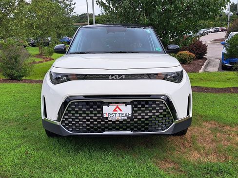 New 2025 Kia Soul EX image 2