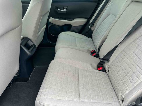 Used 2025 Honda HR-V LX image 18