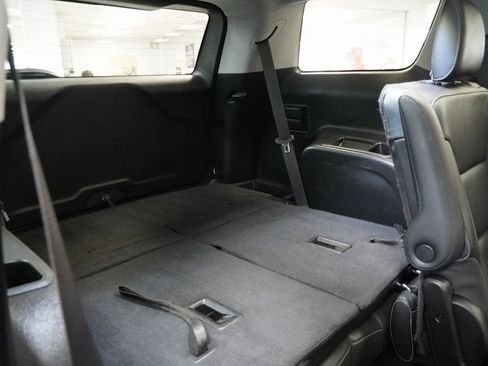 Used 2017 GMC Acadia SLT image 33