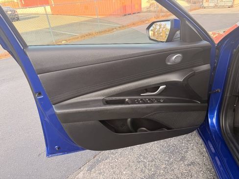 Used 2024 Hyundai Elantra SEL FWD image 21