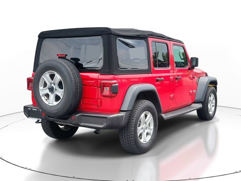 Used 2018 Jeep Wrangler Unlimited Sport S AWD/4WD image 6