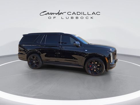 Certified 2025 Cadillac Escalade Sport Platinum w/ LPO, Floor Liner Package AWD/4WD image 9