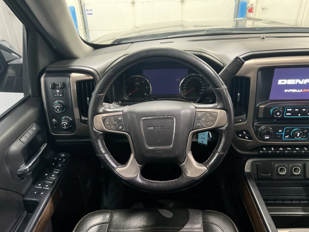 Used 2018 GMC Sierra 1500 Denali w/ Denali Ultimate Package AWD/4WD image 11