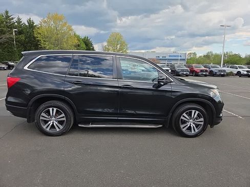 Used 2017 Honda Pilot EX-L image 4
