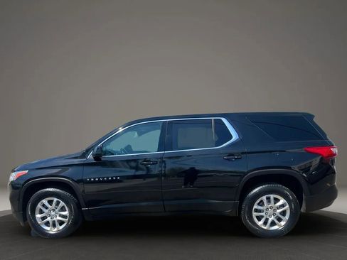 Used 2021 Chevrolet Traverse LS image 7