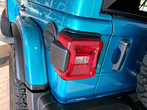 Used 2024 Jeep Wrangler Unlimited Rubicon 392 image 32